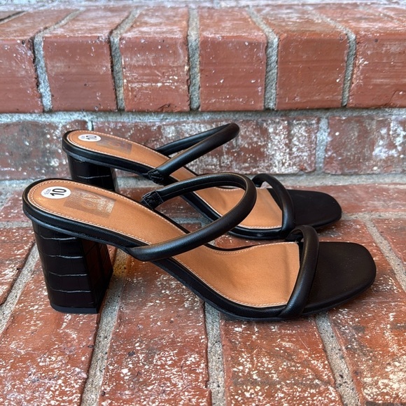 DV Dolce Vita Hermie Black Strap Women's Heel Sandals Size 10 - Picture 1 of 7